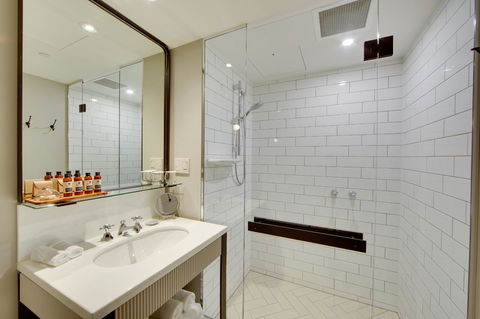 Mayfair Hotel - Foster Accommodation 7