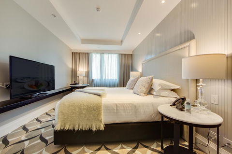 Mayfair Hotel - Foster Accommodation 6