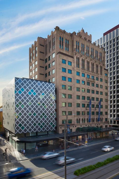 Mayfair Hotel - Foster Accommodation 8