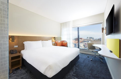 Holiday Inn Express Adelaide City Centre, An IHG Hotel - Foster Accommodation 0