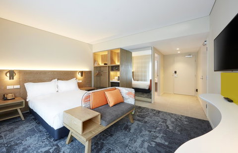 Holiday Inn Express Adelaide City Centre, An IHG Hotel - Foster Accommodation 12