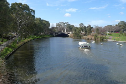 Grassmere House Magill - Foster Accommodation 29