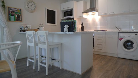Grassmere House Magill - Foster Accommodation 3