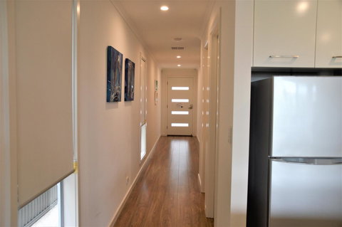 Eastern Breeze - Foster Accommodation 6