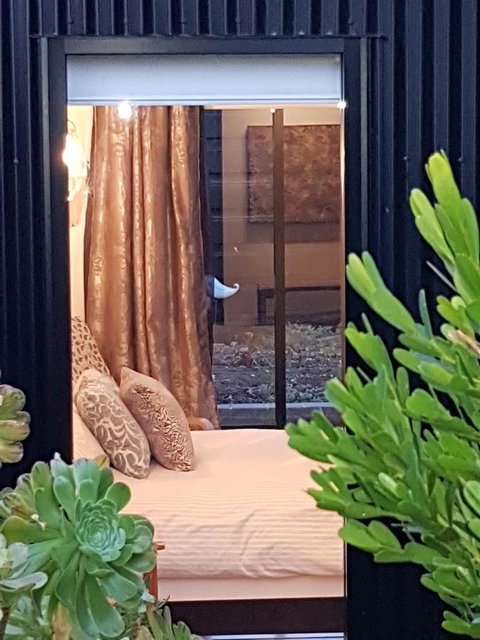 Sinclair Eco House - Foster Accommodation 12