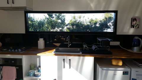 Sinclair Eco House - Foster Accommodation 16