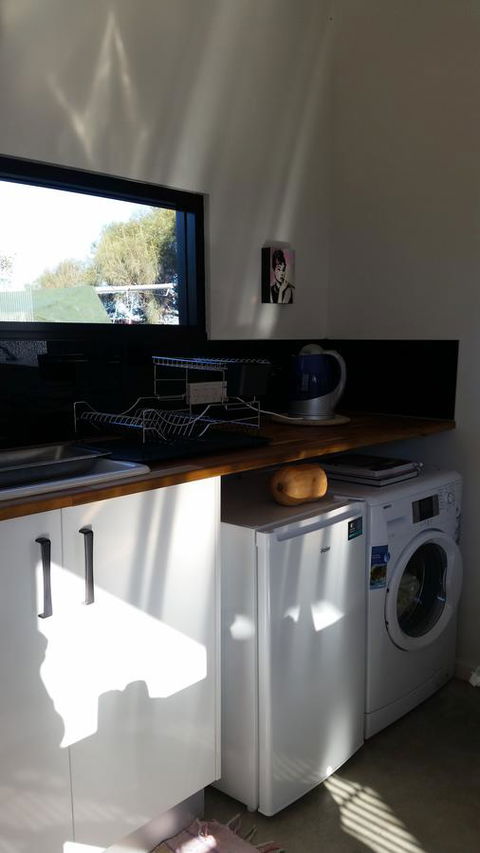 Sinclair Eco House - Foster Accommodation 17