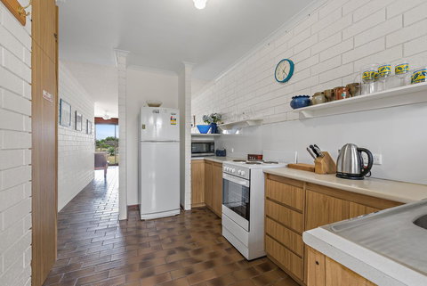 Sun & Surf Aldinga Beach Apartment - Foster Accommodation 7