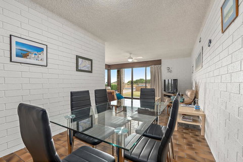 Sun & Surf Aldinga Beach Apartment - Foster Accommodation 5