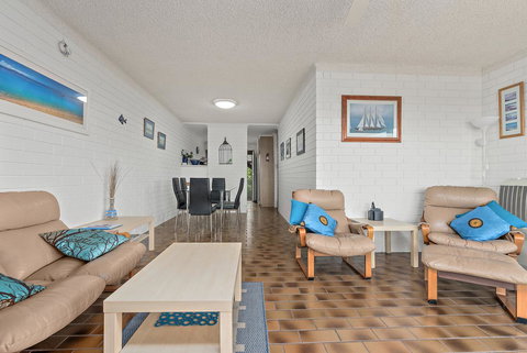 Sun & Surf Aldinga Beach Apartment - Foster Accommodation 4