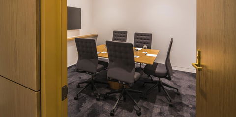 Pullman Adelaide - Foster Accommodation 11