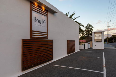 Bay 10 - Suites And Apartments - Foster Accommodation 19