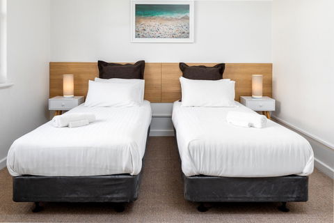 Bay 10 - Suites And Apartments - Foster Accommodation 15