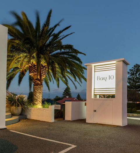 Bay 10 - Suites And Apartments - Foster Accommodation 16