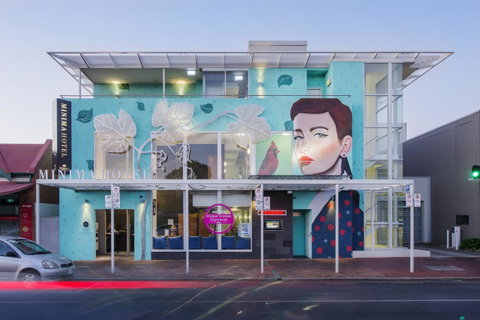 Majestic Minima Hotel - Foster Accommodation 7