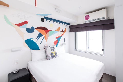 Majestic Minima Hotel - Foster Accommodation 3