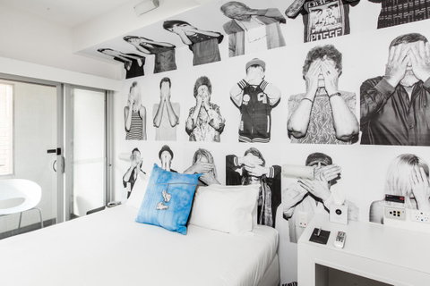 Majestic Minima Hotel - Foster Accommodation 8