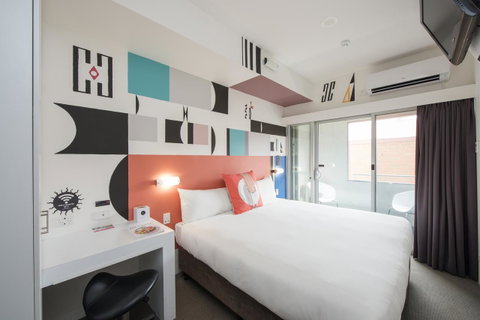 Majestic Minima Hotel - Foster Accommodation 1