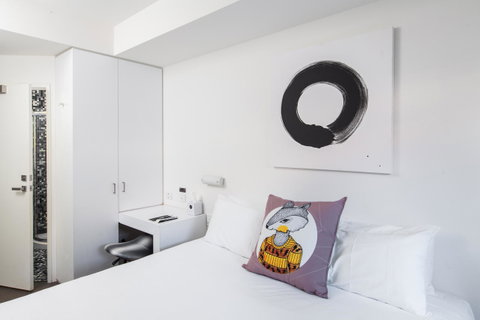 Majestic Minima Hotel - Foster Accommodation 25