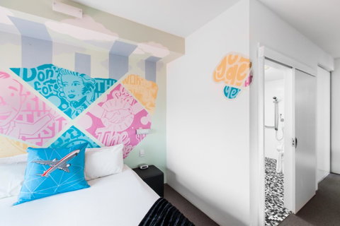 Majestic Minima Hotel - Foster Accommodation 13