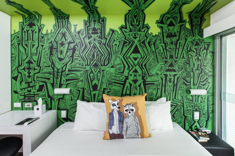 Majestic Minima Hotel - Foster Accommodation 10
