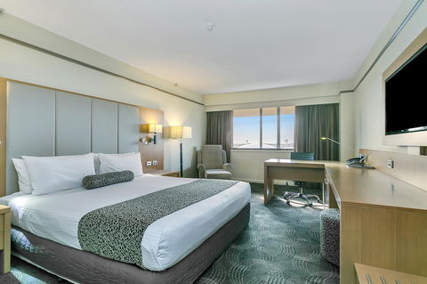 Stamford Plaza Adelaide - Foster Accommodation 30