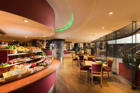 Stamford Plaza Adelaide - Foster Accommodation 3