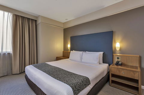 Stamford Plaza Adelaide - Foster Accommodation 32