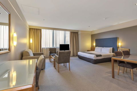 Stamford Plaza Adelaide - Foster Accommodation 16
