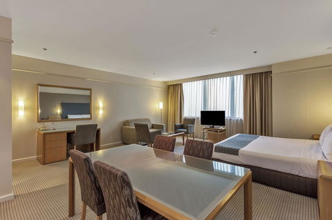 Stamford Plaza Adelaide - Foster Accommodation 31