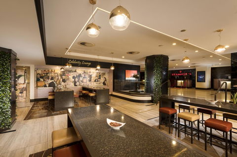Stamford Plaza Adelaide - Foster Accommodation 25