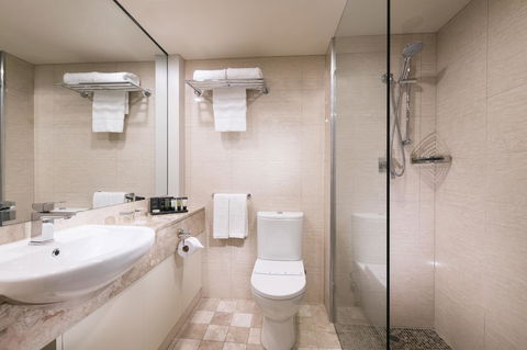 Stamford Plaza Adelaide - Foster Accommodation 18