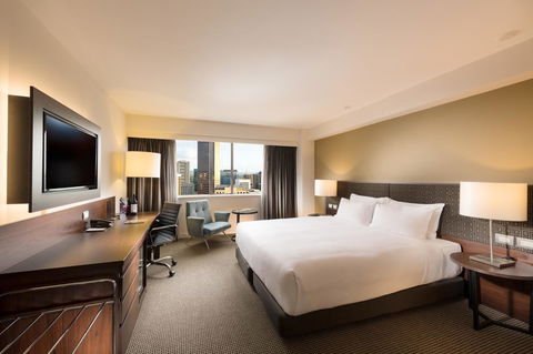 Stamford Plaza Adelaide - Foster Accommodation 13