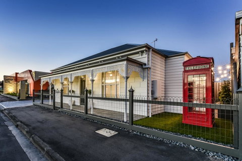 Aloha Central Luxury Apartments - Foster Accommodation 0