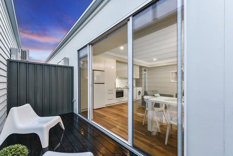 Aloha Central Luxury Apartments - Foster Accommodation 28