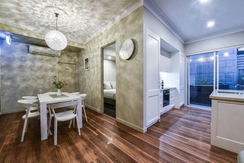 Aloha Central Luxury Apartments - Foster Accommodation 15