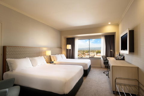 Stamford Grand Adelaide - Foster Accommodation 6