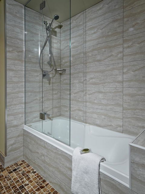 Stamford Grand Adelaide - Foster Accommodation 13