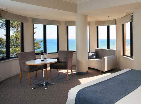 Stamford Grand Adelaide - Foster Accommodation 5