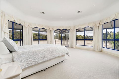 Doyles On The Bay - Foster Accommodation 26