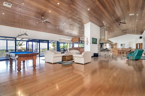 Doyles On The Bay - Foster Accommodation 15