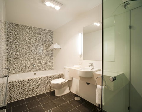 Adelaide Rockford - Foster Accommodation 17