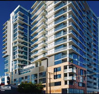 Resort Style Luxury City Apartment  Free Car Parking - Foster Accommodation