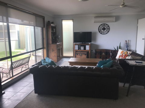 Hydeaway Bay - Own Private Bay + Kayaks - Foster Accommodation 8