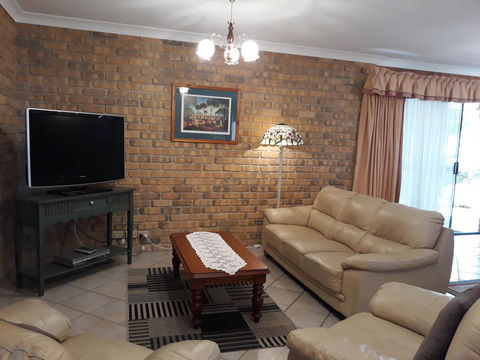 Acacia Apartments - Foster Accommodation 8