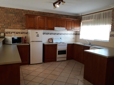 Acacia Apartments - Foster Accommodation 3