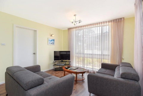 The Dolphins Beachfront Apartments - Foster Accommodation 17