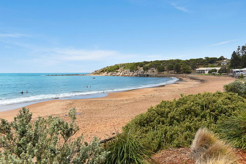 The Dolphins Beachfront Apartments - Foster Accommodation 1