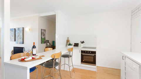 Victor Apartments - Foster Accommodation 17