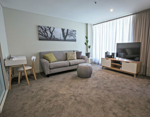 Adelaide DressCircle Apartments - North Terrace - Foster Accommodation 23
